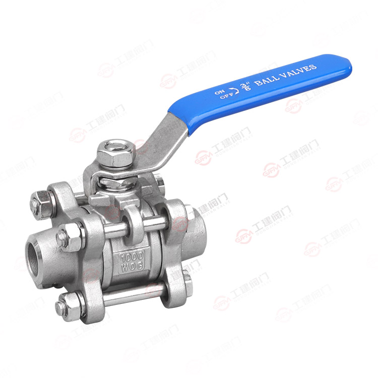Three piece butt welded ball valve